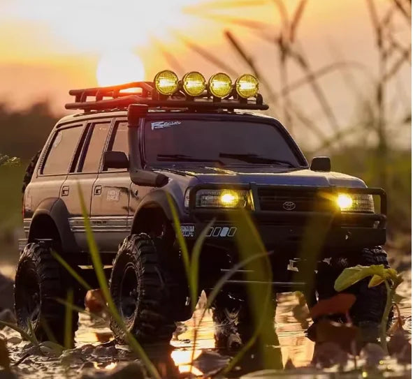 New for RC Car FCX 1:18 LC80 V2S Land Cruiser Off-road 4WD Metal Ready-to-Go 4-Channel Indoor-Outdoor RC Simulation Gift